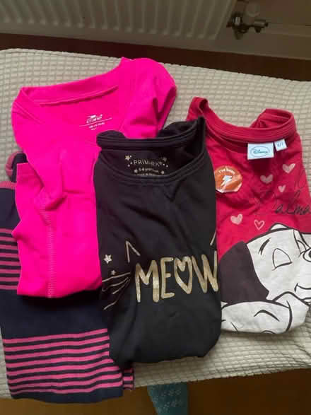 Photo of free Girls bundle 5-7y (EC1V) #1