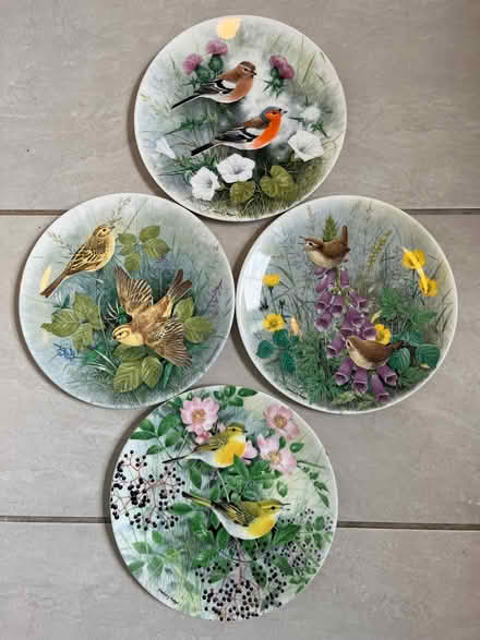 Photo of free Decorative plates (Upshire EN9) #1
