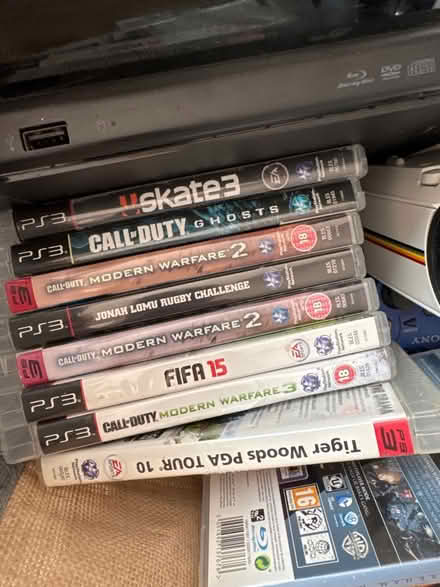 Photo of free Mixed elec incl play station 3 (GU10) #4
