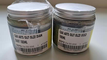 Photo of free Craig and Rose Glitter Paint (CB2) #1