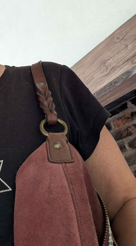 Photo of free Vintage GAP Suede & Leather Bag (Mold CH7) #4