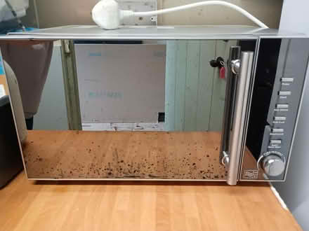 Photo of free Old working microwave (East Barnwell) #2