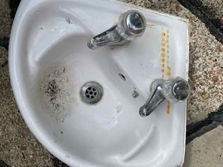 Photo of free 14 1/2 inch corner sink (Fareham PO13) #2