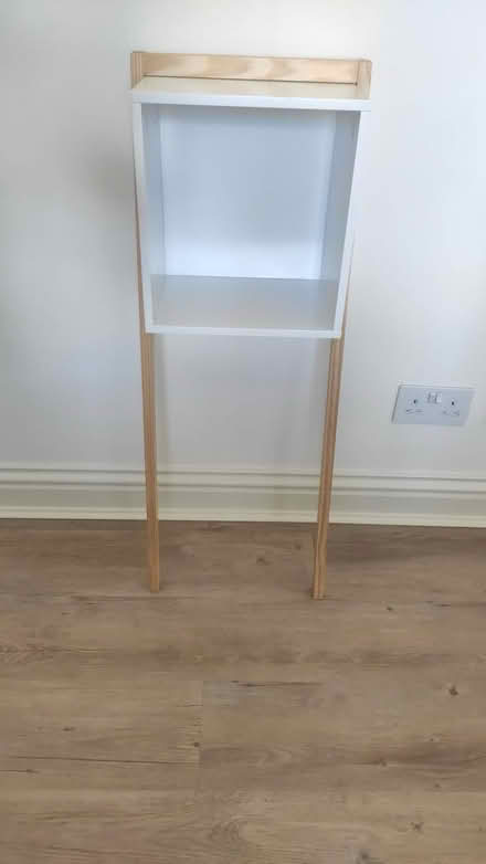 Photo of free Small display unit (Isleworth TW7) #1