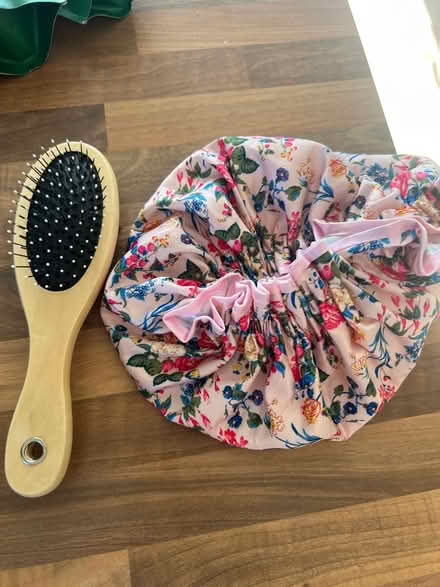 Photo of free Brush and shower cap (Maulden MK45) #1