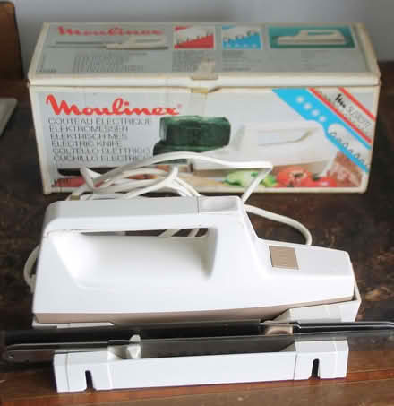 Photo of free Electric carving knife (Wycombe HP13) #1