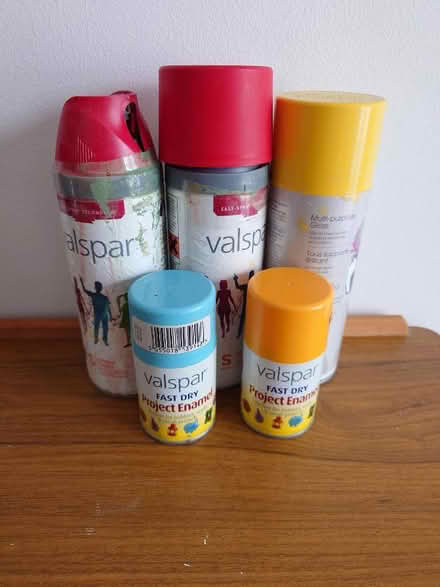 Photo of free Spray paint cans various colours (Seaford BN25) #1