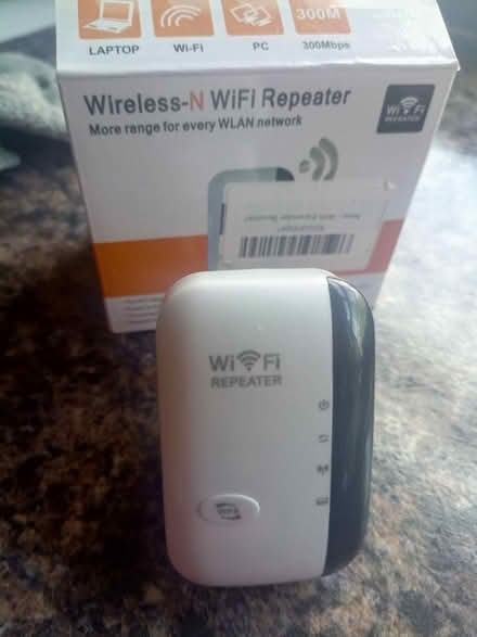 Photo of free WiFi repeater (Coseley WV14) #3