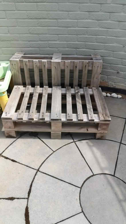 Photo of free Pallet seats (Godmanchester) #1