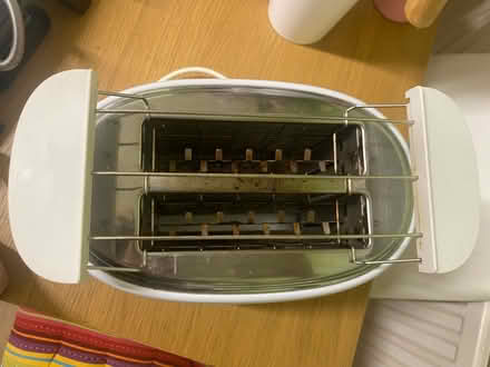 Photo of free Toaster (Hackney E8) #3