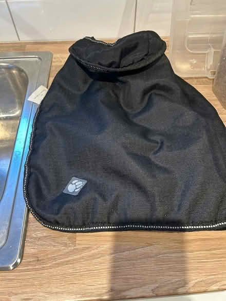 Photo of free Dog food ( small kibble) and coats (S17) #2