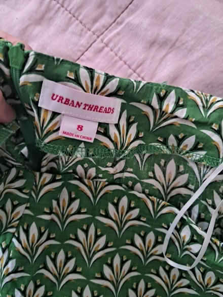 Photo of free Size 8 summer skirt (Weybridge KT13) #2