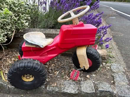 Photo of free Kids Sit on tractor (BR6 Pratts Bottom) #2
