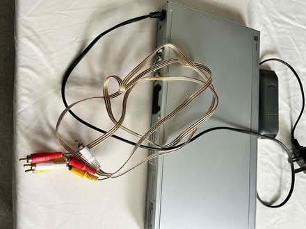 Photo of free Basic working Philips DVD player (Guiseley LS20) #4