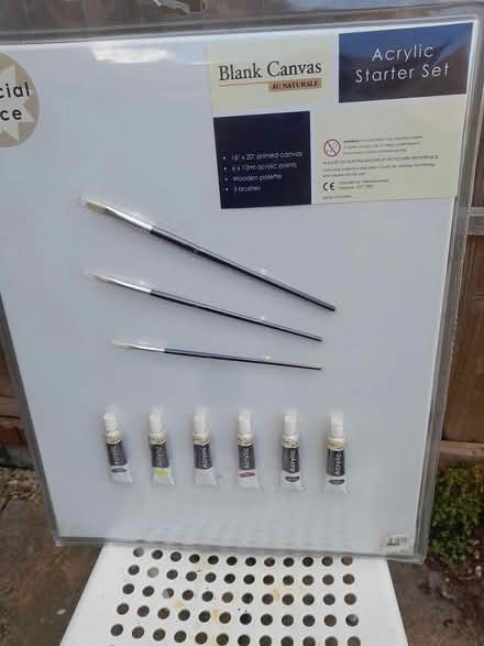 Photo of free Art set (Bridgnorth High Town WV16) #1