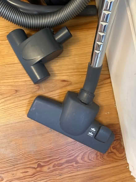 Photo of free hoover temperament retractable cord (BN2, kemptown) #2