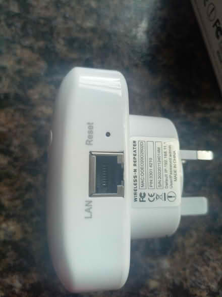 Photo of free WiFi repeater (Coseley WV14) #2