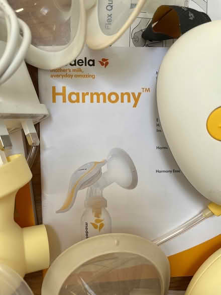 Photo of free electric breast pumps Medela (W3 Acton) #3