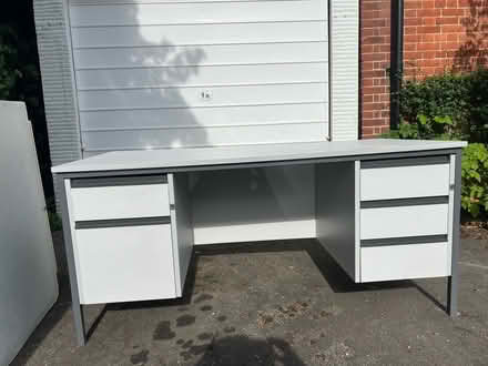 Photo of free Office Desk (BR1) #1