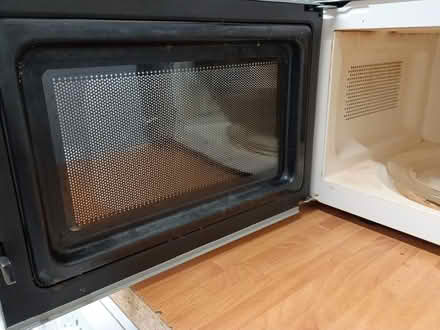 Photo of free Old working microwave (East Barnwell) #1