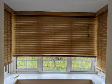 Photo of free Wooden bay window blinds (Cumnor OX2) #1