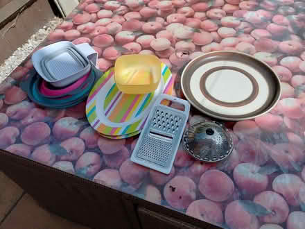 Photo of free Miscellaneous Kitchen Bits (Long Eaton NG10) #1
