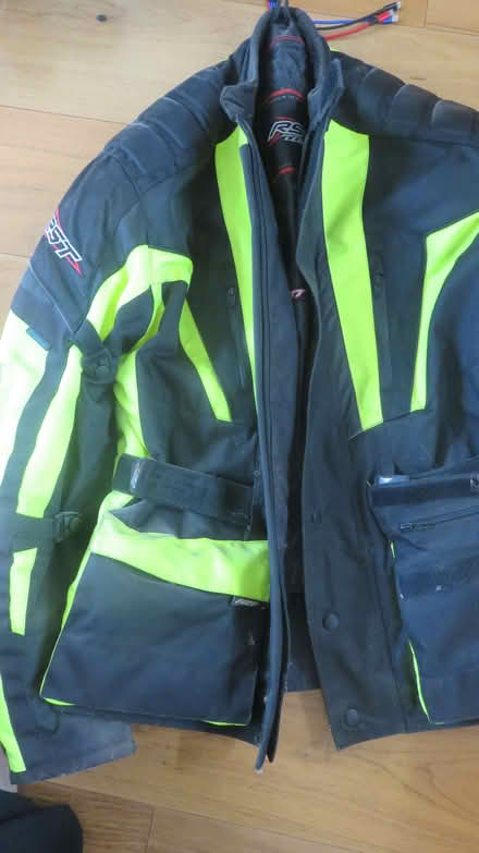 Photo of free Motor bike jacket - medium sized (Risinghurst OX3) #1
