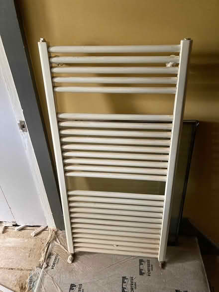 Photo of free Towel rail 600mm wide (Market Harborough) #1