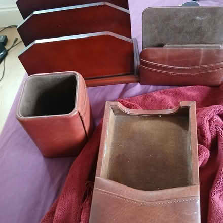 Photo of free 5 piece desk set (Bear Flat) #1