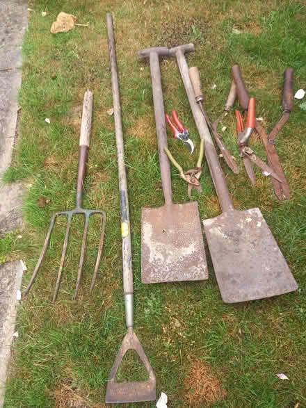 Photo of free Used Garden Tools (Wallingford OX10 9DS) #1