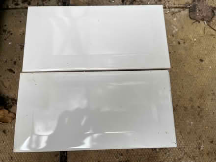 Photo of free White rectangular tiles, approx 30 (Twyford RG10) #1