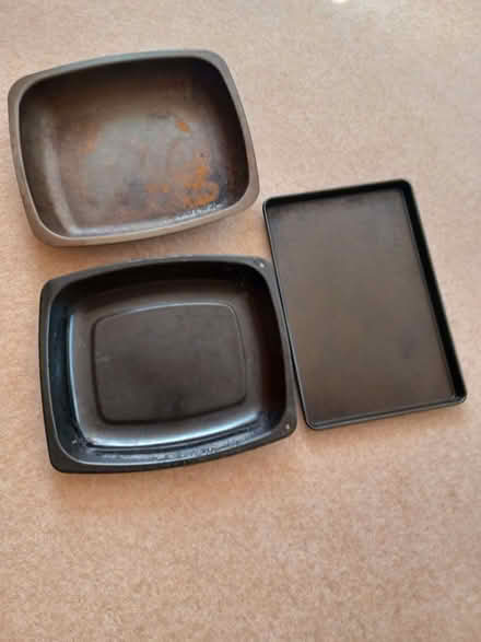 Photo of free Roasting tins & baking tray (Beaconsfield HP9) #2