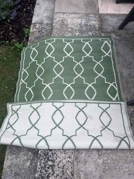 Photo of free Medium size reversible outside rug (Oxford (Risinghurst) OX3) #1