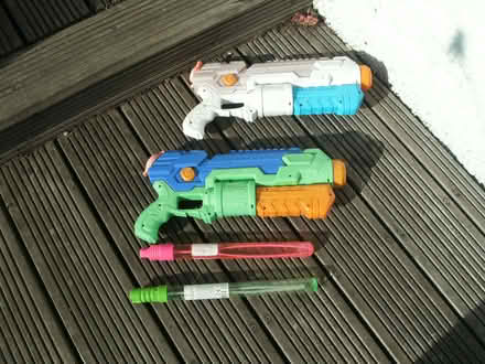 Photo of free 2 very big water pistols, and 2 large bubble blowers (Portslade by Sea BN3) #1
