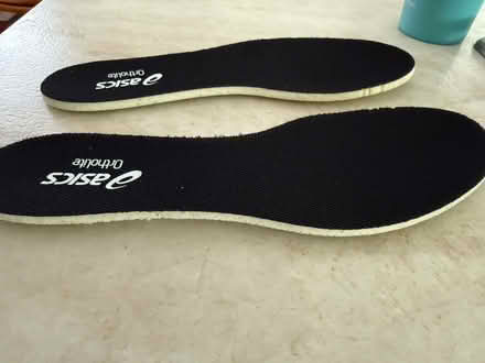 Photo of free sports shoe liner - size 8 women (Cupertino) #1