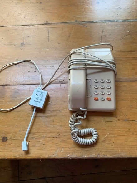 Photo of free telephone (Askew Road W12) #1