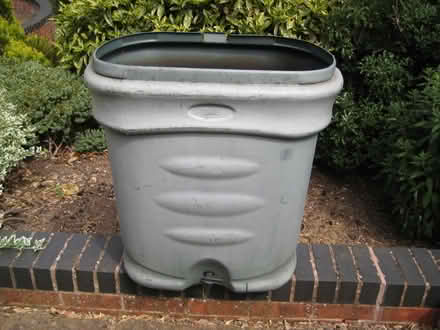 Photo of free Water Butt (has a split) (Wellesbourne CV35) #1