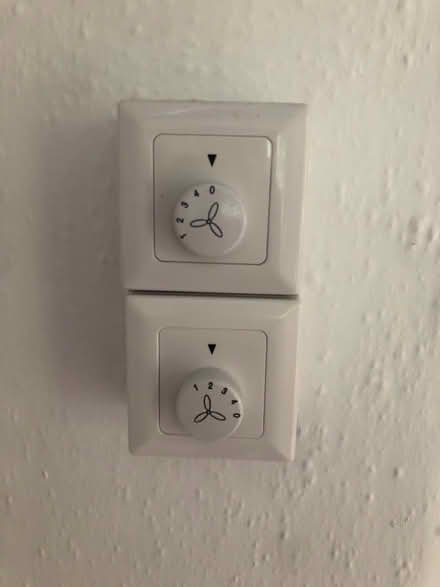 Photo of free 2 ceiling fans (Chiswick London W4) #4