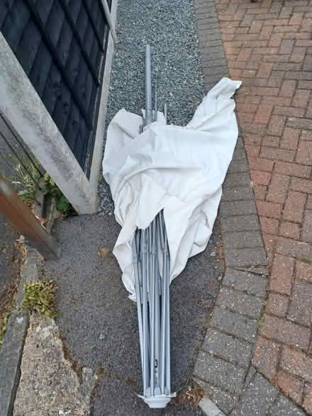 Photo of free Large parasol (New addington) #1
