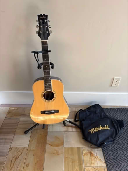 Photo of free Junior size guitar (Mantelli) #1