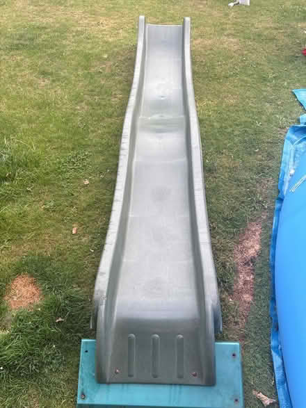 Photo of free Creative playthings slide from Williamsburg tower frame (Radnage HP14) #2