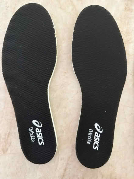 Photo of free sports shoe liner - size 8 women (Cupertino) #2