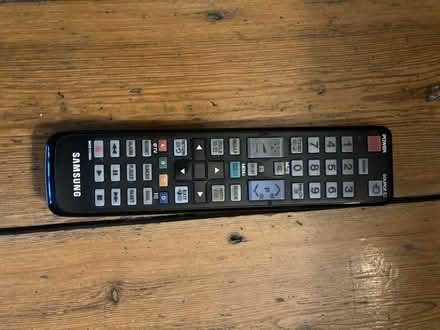 Photo of free 32inch Samsung TV - faulty (Tooting, SW16) #2