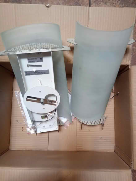 Photo of free 2 light fixtures (santa fe near co-op) #2