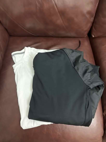 Photo of free Menâs medium clothing (Common Edge FY4) #1