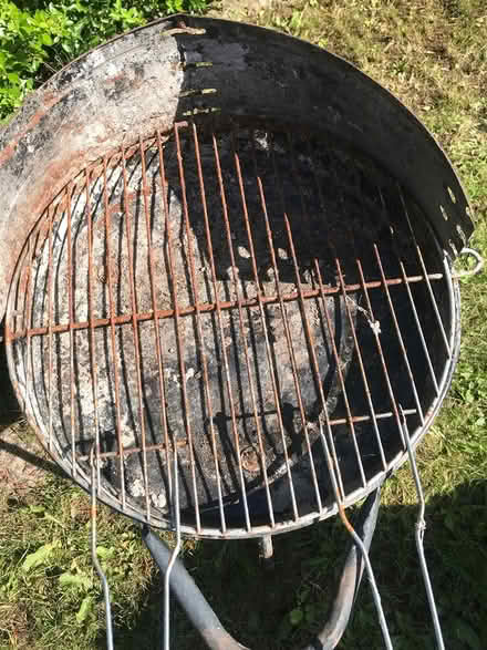 Photo of free Charcoal bbq (Blagdon BS40) #4