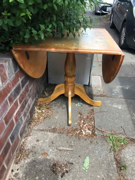 Photo of free Table wooden (M16 0eu) #1