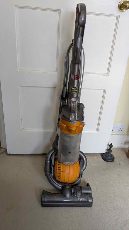Photo of free Dyson DC25 for spares or repairs (TW1 Twickenham) #2