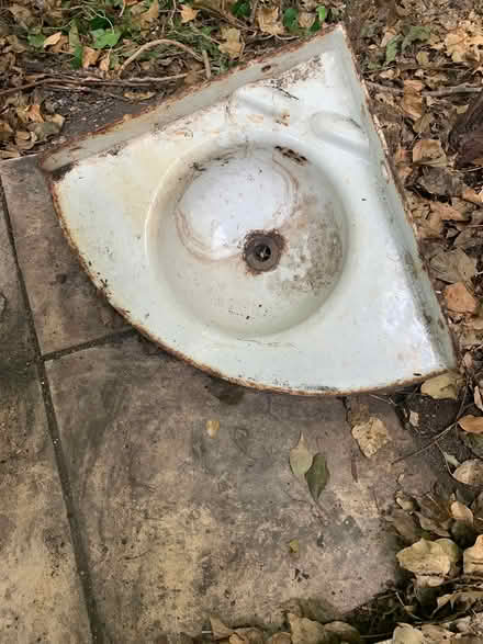Photo of free Antique sink (BA2) #1