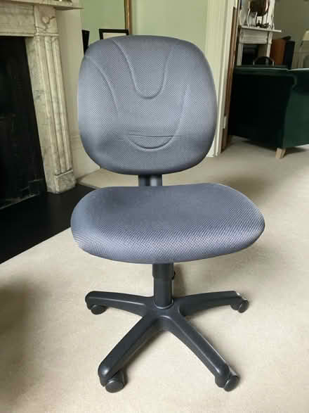 Photo of free Desk chair (Barnsbury Street, Islington N1) #1